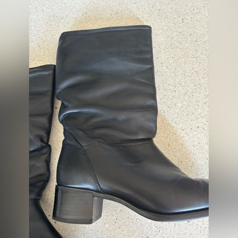 Vintage Black Leather Women's Canadian Boots by Details - Picture 2 of 7
